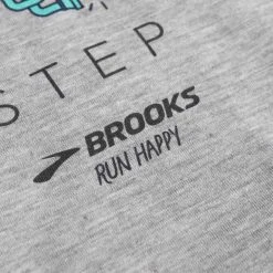 BROOKS Holiday Distance Damen Langarm Laufshirt 221306-009 8 BROOKS Holiday Distance Damen Langarm Laufshirt 221306-009 -JELEX Geschäft 221306 009 3 1280x1280