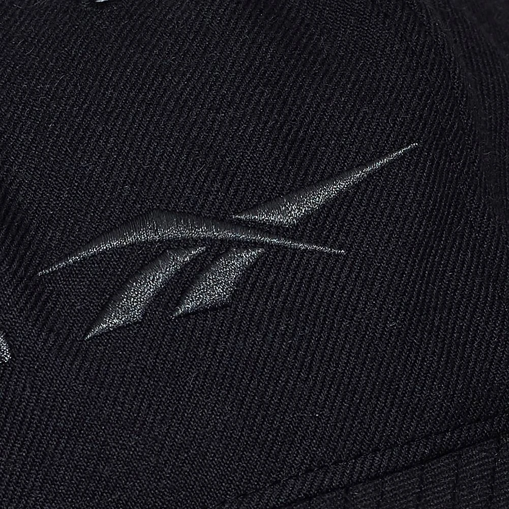 Reebok Classics Vector Flat Peak Kappe GP0128 5 Reebok Classics Vector Flat Peak Kappe GP0128 – Bild 3